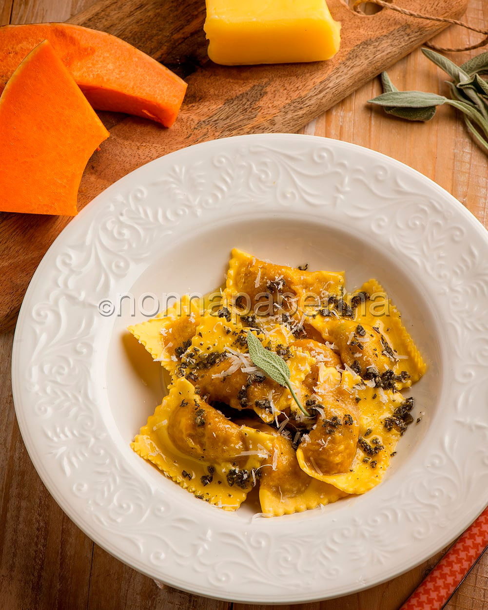 Tortelli di zucca al burro fuso e salvia. Da brivido | Nonnapaperina