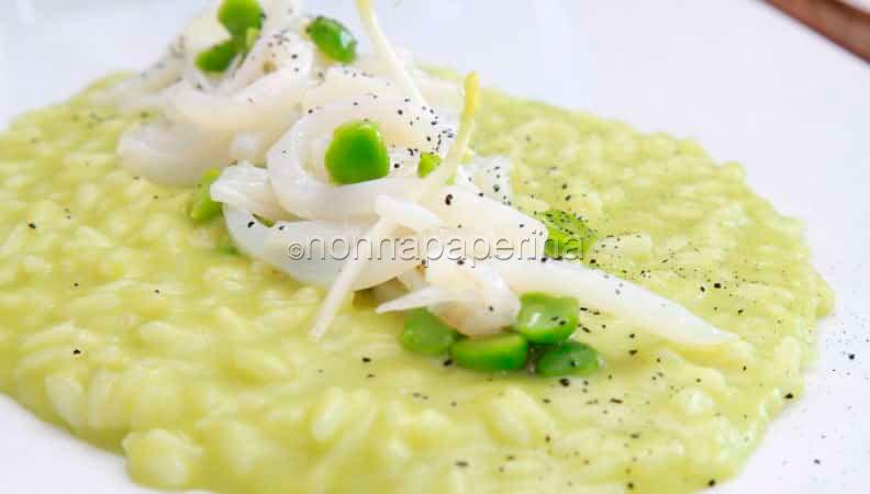 Risotto al verde con calamari, il piatto preparato al Taste