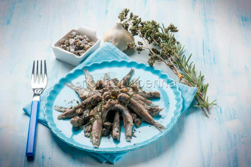 alici al forno con capperi