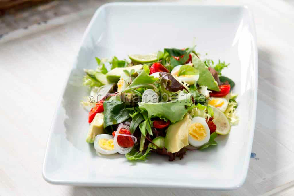 Misticanza con avocado