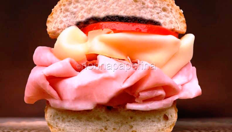 Panino Solidale: bontà e altruismo in un unico menu!