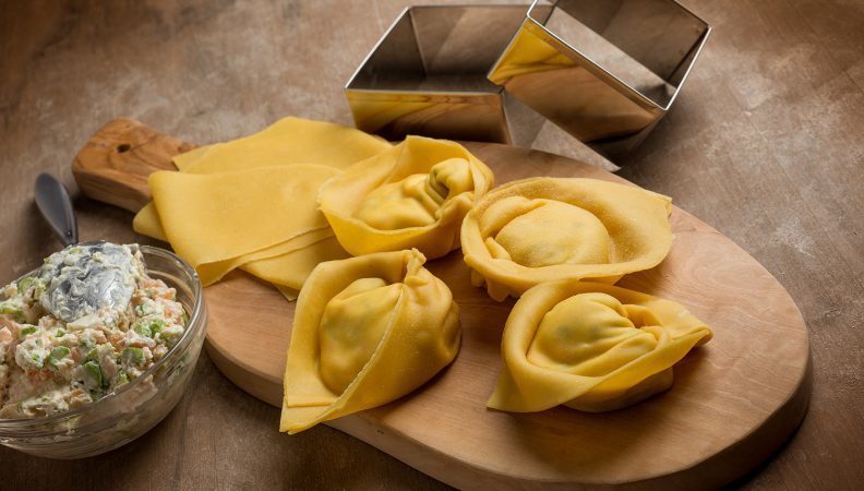 Tortelloni di pasta fresca all’uovo, tutti i trucchi per realizzarli